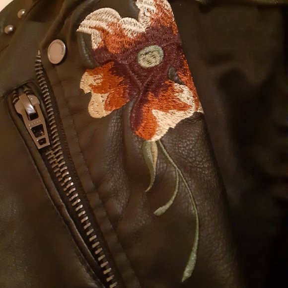 Embroidered jacket - Picture 6 of 6